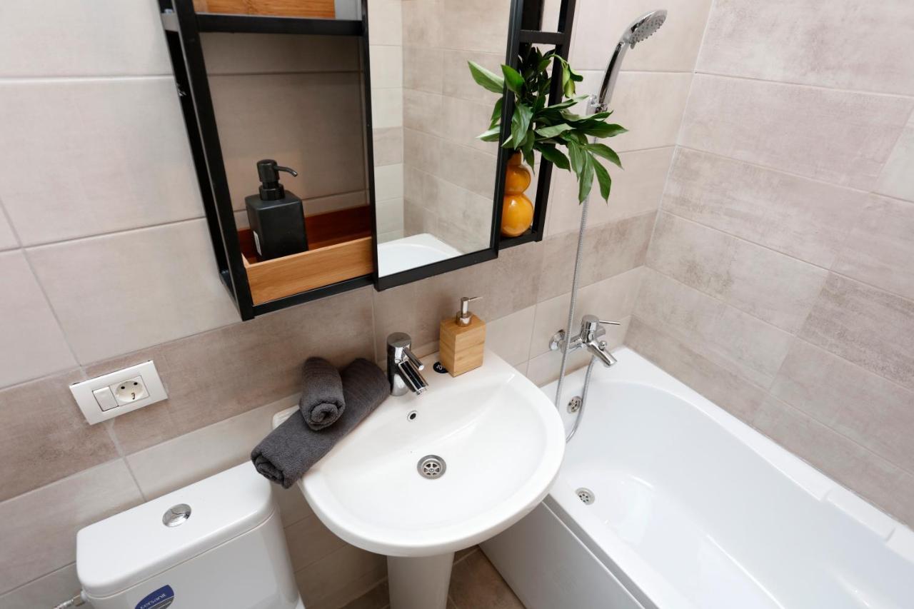 New & Cozy Studio In Ghencea + Netflix Βουκουρέστι Εξωτερικό φωτογραφία